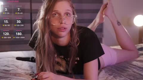 prarecase online show from 03/19/26, 06:23