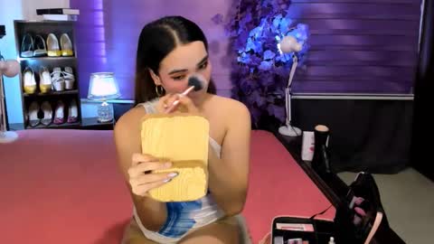 preciosa_banks69 online show from 11/22/25, 07:29