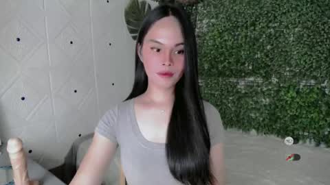 Snapshot of precious_burikatx chatting on 06/18/26, 09:14 Cassie online show from 06/18/26, 09:14