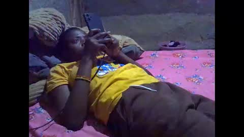 Snapshot of precious_nesh chatting on 05/20/26, 05:35 precious_nesh online show from 05/20/26, 05:35