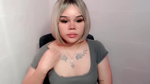 MAXXINE online show from 01/18/25, 10:17