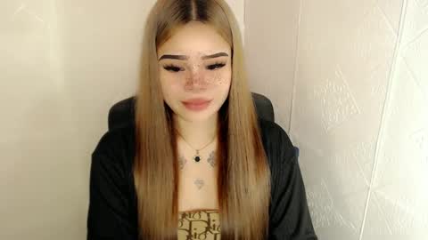 MAXXINE online show from 03/07/25, 09:17