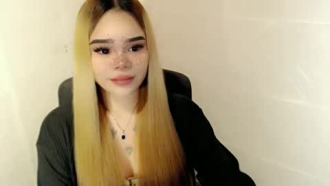 MAXXINE online show from 02/13/26, 07:59