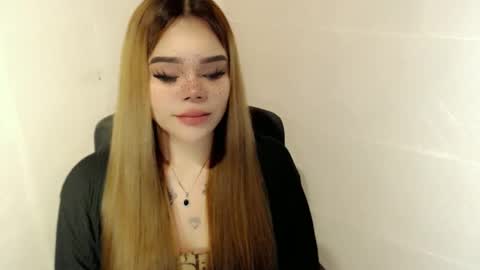 Snapshot of preciousangel69xxx chatting on 03/18/26, 02:58 MAXXINE online show from 03/18/26, 02:58