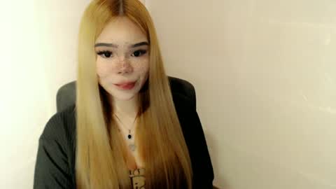 Snapshot of preciousangel69xxx chatting on 06/05/26, 04:30 MAXXINE online show from 06/05/26, 04:30