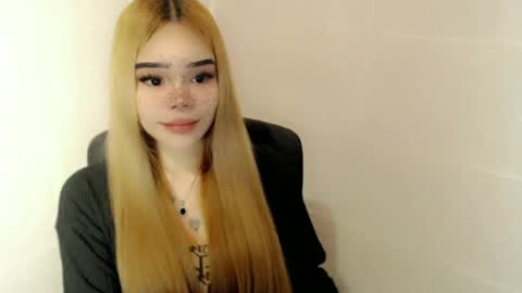 Snapshot of preciousangel69xxx chatting on 06/20/26, 03:20 MAXXINE online show from 06/20/26, 03:20