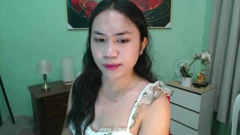 Snapshot of preciousclaire chatting on 04/28/26, 11:59 claire online show from 04/28/26, 11:59