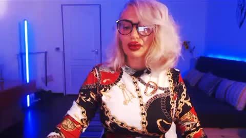 Victoria online show from 12/11/24, 08:28