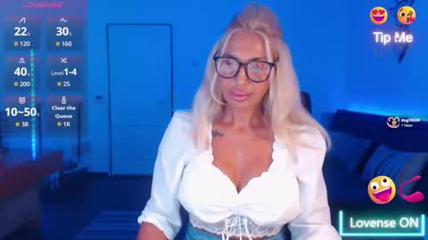 Victoria online show from 09/13/25, 07:24