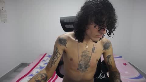 Plux online show from 10/13/25, 06:08