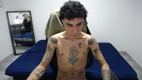 Snapshot of present_the_magic chatting on 03/06/26, 06:48 Plux online show from 03/06/26, 06:48