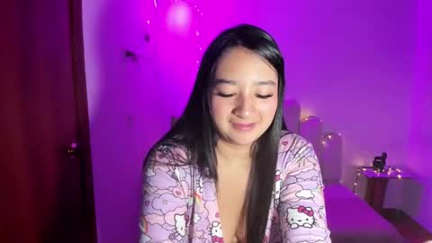 Snapshot of pretti_scarlett chatting on 09/17/25, 12:12 pretti scarlett online show from 09/17/25, 12:12