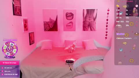 Snapshot of pretti_scarlett chatting on 07/18/26, 01:21 pretti scarlett online show from 07/18/26, 01:21