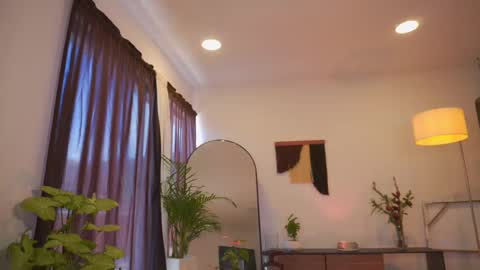 Nayrobi online show from 03/02/25, 05:36