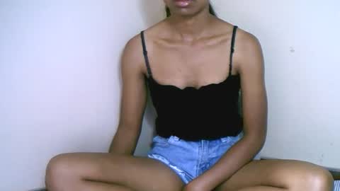 prettiethalia online show from 10/29/25, 11:23