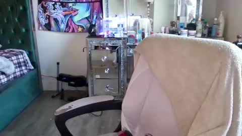 Yasmine pretty online show from 03/08/25, 06:58