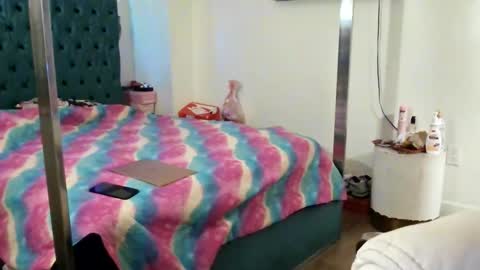 Yasmine pretty online show from 01/07/26, 10:18