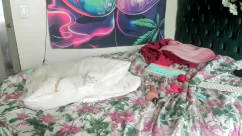 Yasmine pretty online show from 04/29/26, 04:33