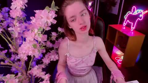 Snapshot of pretty__victoria chatting on 04/20/26, 06:16 Lady vikki online show from 04/20/26, 06:16