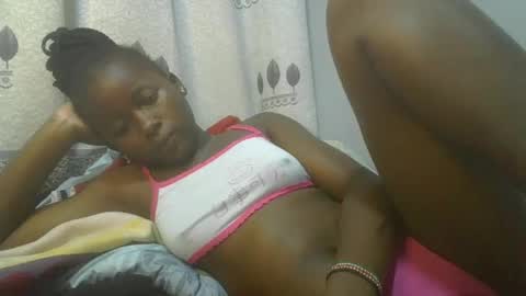 Snapshot of pretty_abella chatting on 02/03/25, 12:03 abella online show from 02/03/25, 12:03