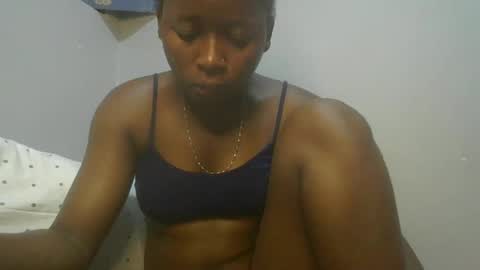 Snapshot of pretty_abella chatting on 02/03/25, 10:32 abella online show from 02/03/25, 10:32