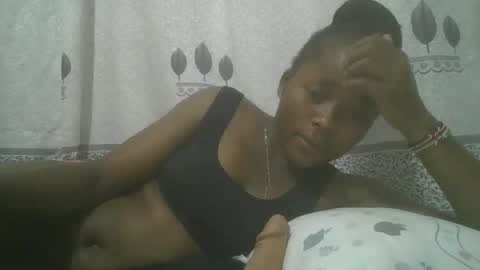 Snapshot of pretty_abella chatting on 02/06/25, 07:29 abella online show from 02/06/25, 07:29