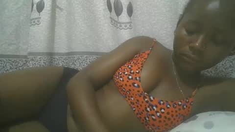 Snapshot of pretty_abella chatting on 02/09/25, 08:33 abella online show from 02/09/25, 08:33