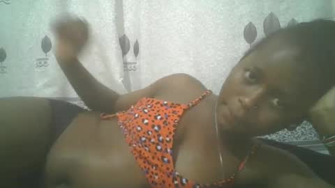 Snapshot of pretty_abella chatting on 02/09/25, 11:36 abella online show from 02/09/25, 11:36