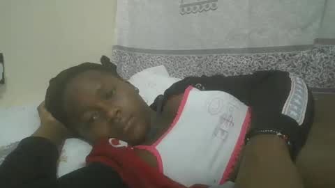 Snapshot of pretty_abella chatting on 02/16/25, 05:37 abella online show from 02/16/25, 05:37