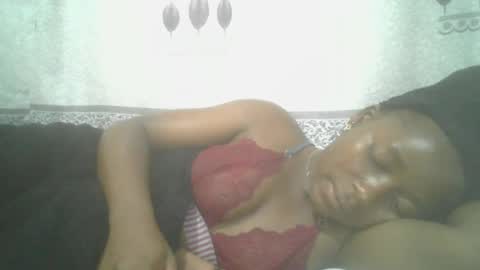 Snapshot of pretty_abella chatting on 02/16/25, 12:43 abella online show from 02/16/25, 12:43