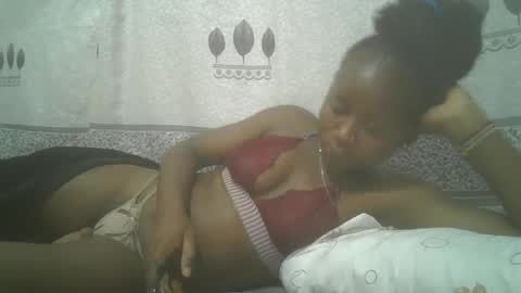 Snapshot of pretty_abella chatting on 02/16/25, 08:00 abella online show from 02/16/25, 08:00