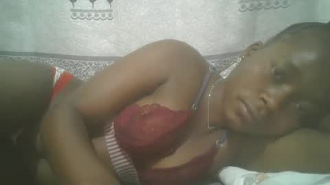 Snapshot of pretty_abella chatting on 02/17/25, 01:42 abella online show from 02/17/25, 01:42