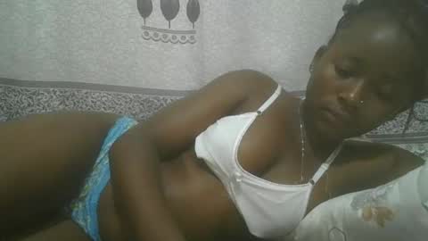 Snapshot of pretty_abella chatting on 02/18/25, 02:49 abella online show from 02/18/25, 02:49