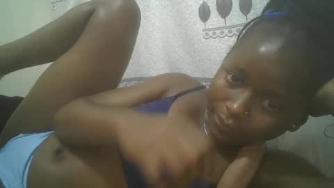 Snapshot of pretty_abella chatting on 02/21/25, 06:37 abella online show from 02/21/25, 06:37