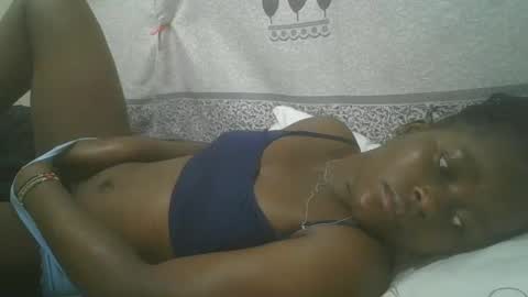 Snapshot of pretty_abella chatting on 02/21/25, 10:48 abella online show from 02/21/25, 10:48