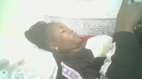 Snapshot of pretty_abella chatting on 02/23/25, 06:28 abella online show from 02/23/25, 06:28