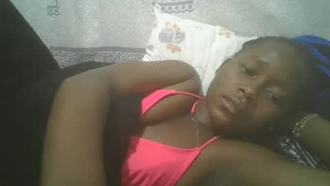 Snapshot of pretty_abella chatting on 02/26/25, 12:14 abella online show from 02/26/25, 12:14