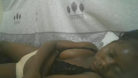 Snapshot of pretty_abella chatting on 03/02/25, 08:40 abella online show from 03/02/25, 08:40