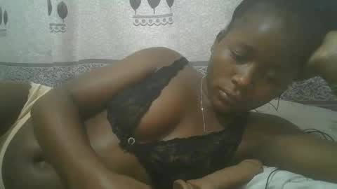 Snapshot of pretty_abella chatting on 03/02/25, 11:42 abella online show from 03/02/25, 11:42