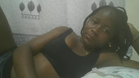 Snapshot of pretty_abella chatting on 03/11/25, 04:40 abella online show from 03/11/25, 04:40