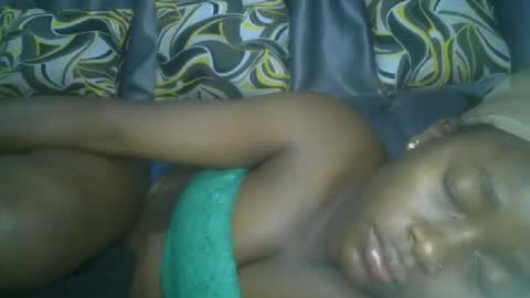 Snapshot of pretty_abella chatting on 09/19/25, 11:05 abella online show from 09/19/25, 11:05