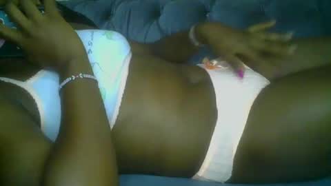 Snapshot of pretty_abella chatting on 09/20/25, 11:11 abella online show from 09/20/25, 11:11