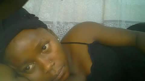 Snapshot of pretty_abella chatting on 10/06/25, 09:45 abella online show from 10/06/25, 09:45