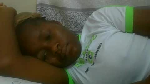 Snapshot of pretty_abella chatting on 10/19/25, 07:42 abella online show from 10/19/25, 07:42