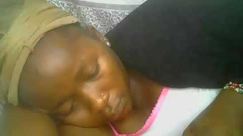 Snapshot of pretty_abella chatting on 10/22/25, 10:37 abella online show from 10/22/25, 10:37