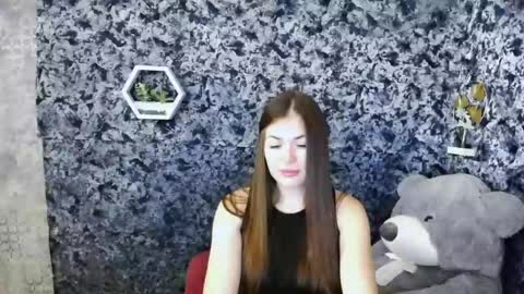 Snapshot of pretty_angell_ chatting on 05/19/26, 05:36 anna online show from 05/19/26, 05:36