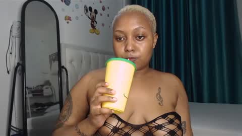 Annah online show from 02/10/25, 11:34