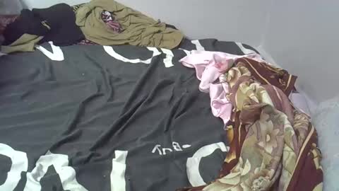 Snapshot of pretty_barbz chatting on 03/03/25, 02:26 pretty_barbz online show from 03/03/25, 02:26