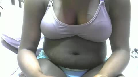 Snapshot of pretty_barbz chatting on 10/03/25, 09:06 pretty_barbz online show from 10/03/25, 09:06