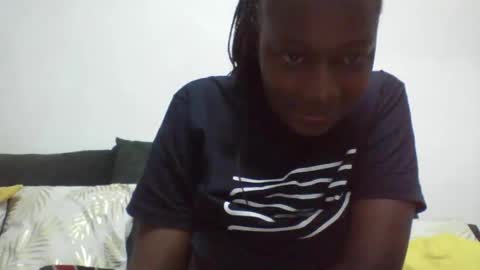 Snapshot of pretty_beib chatting on 09/16/25, 05:30 Karol online show from 09/16/25, 05:30